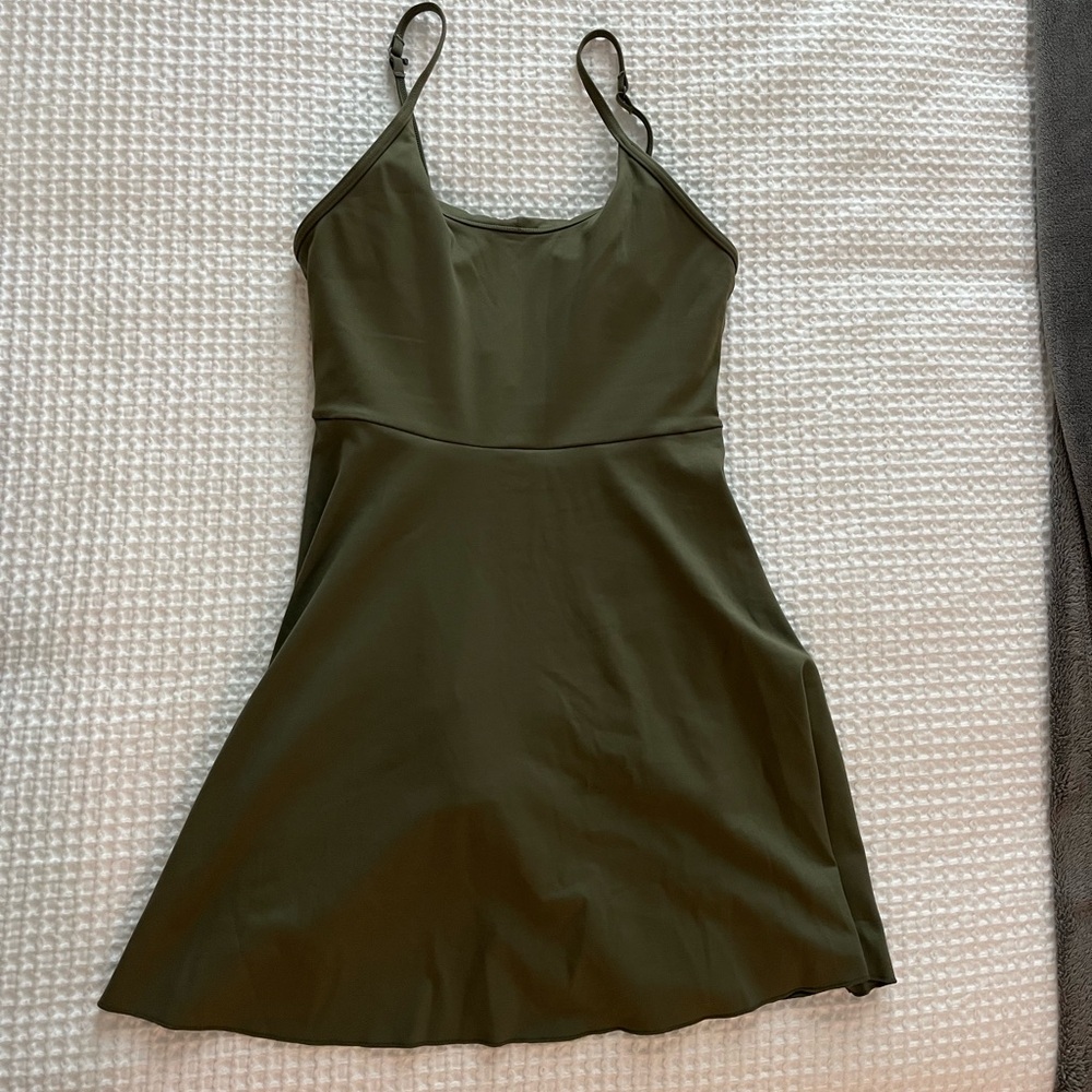 HALARA moss green athletic dress xs